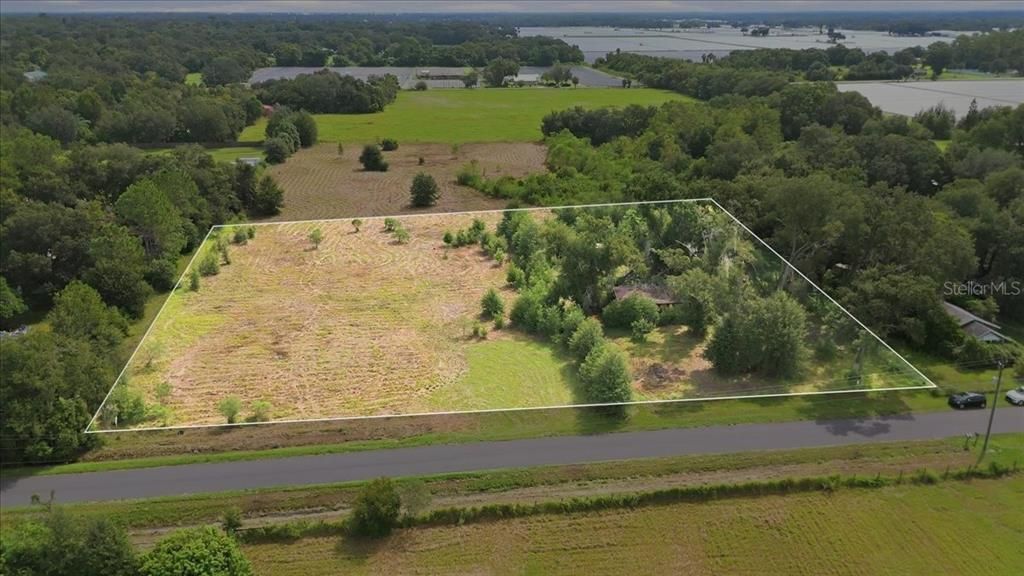 На продажу: $239,000 (2.19 acres)