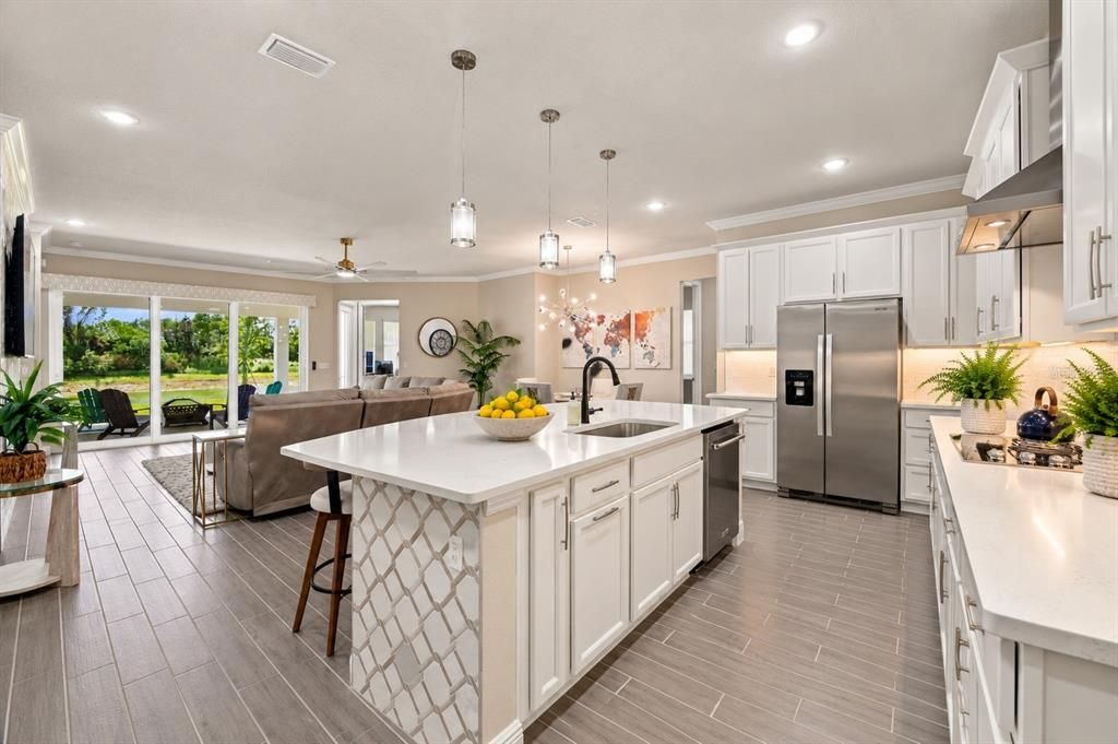 For Sale: $700,000 (4 beds, 3 baths, 2720 Square Feet)