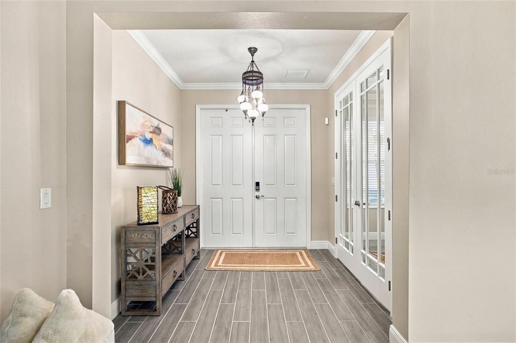 For Sale: $700,000 (4 beds, 3 baths, 2720 Square Feet)