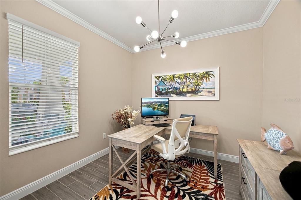 For Sale: $700,000 (4 beds, 3 baths, 2720 Square Feet)