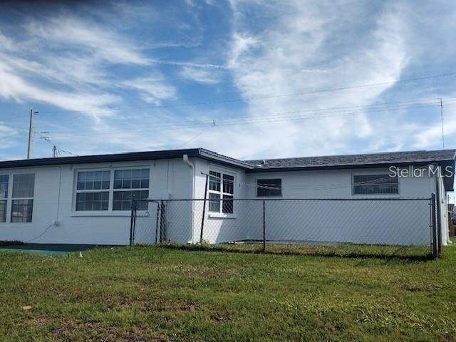 For Rent: $1,850 (2 beds, 1 baths, 1164 Square Feet)