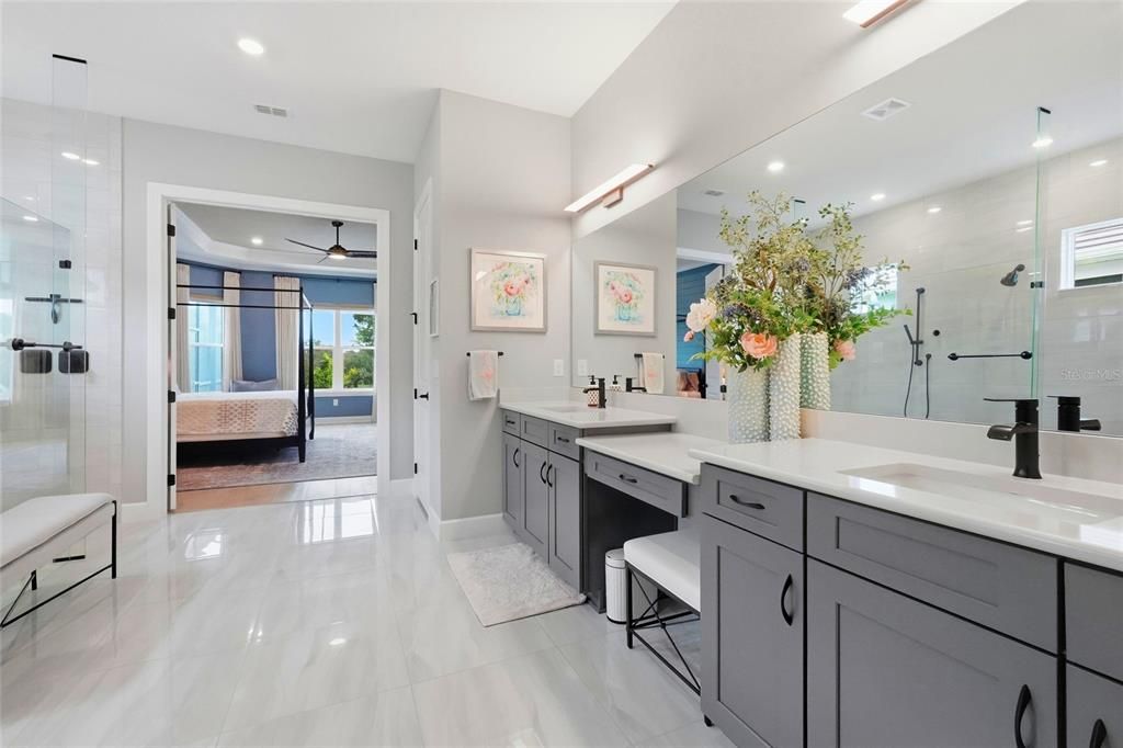 For Sale: $999,999 (3 beds, 3 baths, 3080 Square Feet)