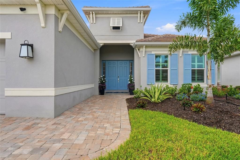 For Sale: $999,999 (3 beds, 3 baths, 3080 Square Feet)