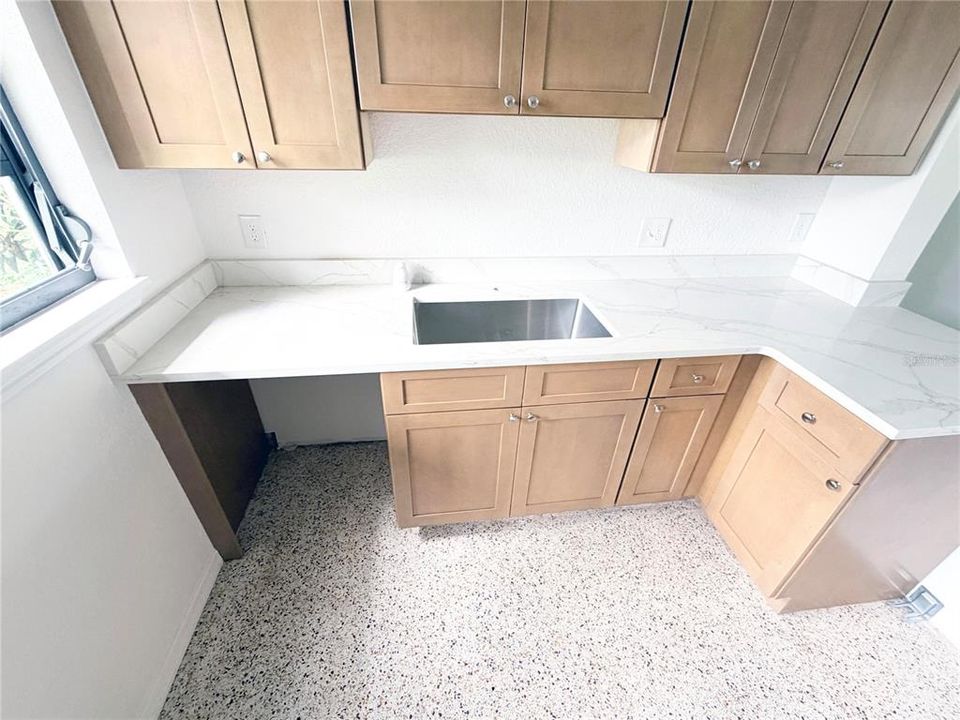 На продажу: $304,000 (3 спален, 2 ванн, 1401 Квадратных фут)