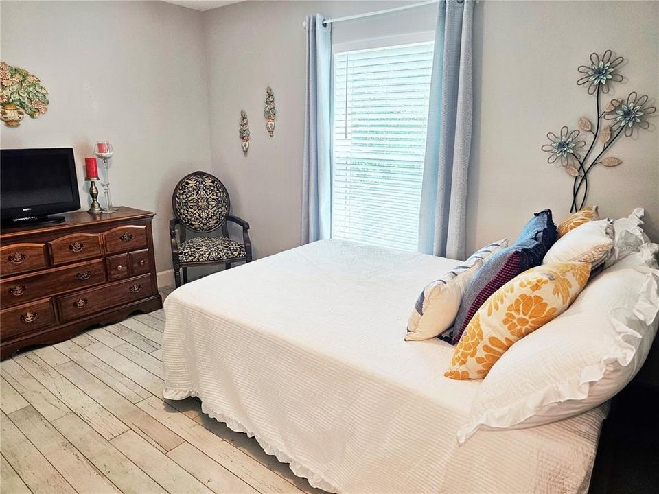 For Sale: $359,900 (3 beds, 3 baths, 1503 Square Feet)