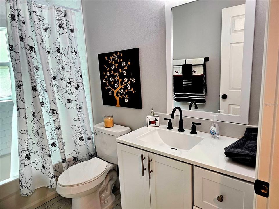 For Sale: $359,900 (3 beds, 3 baths, 1503 Square Feet)