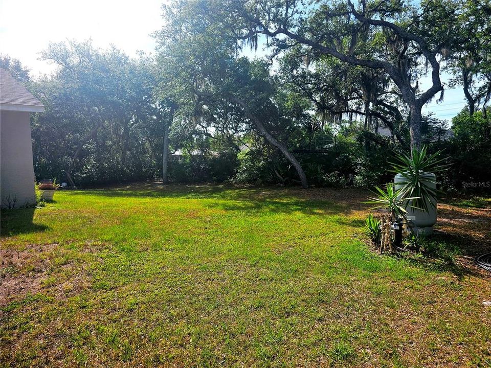 For Sale: $359,900 (3 beds, 3 baths, 1503 Square Feet)