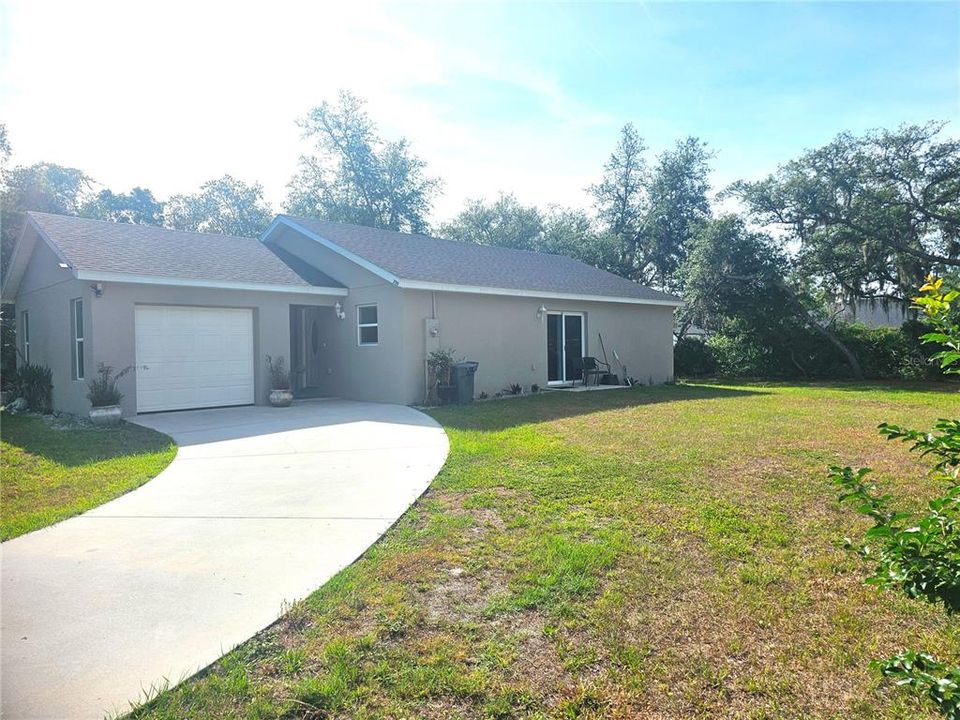 For Sale: $359,900 (3 beds, 3 baths, 1503 Square Feet)