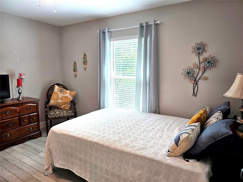 For Sale: $359,900 (3 beds, 3 baths, 1503 Square Feet)