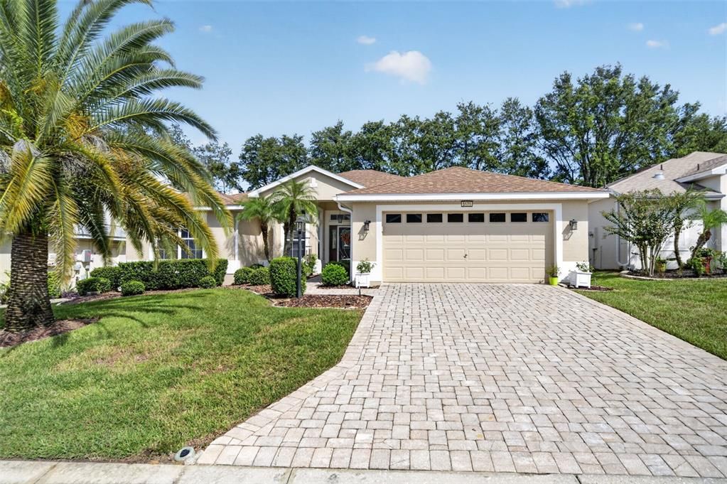 For Sale: $299,900 (2 beds, 2 baths, 1658 Square Feet)