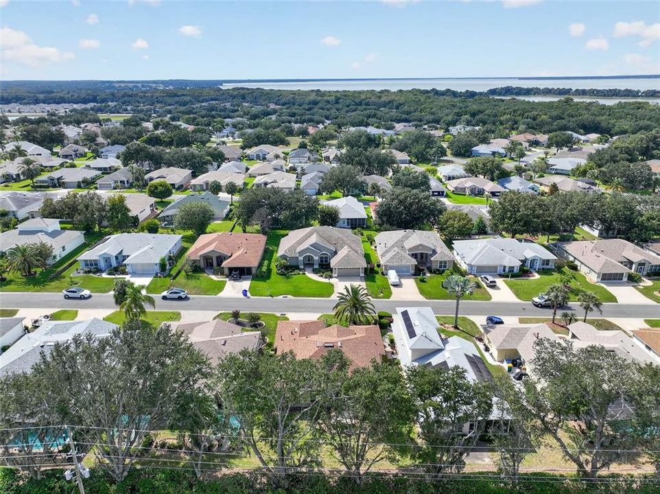 For Sale: $299,900 (2 beds, 2 baths, 1658 Square Feet)