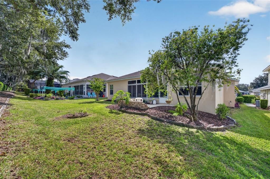 For Sale: $299,900 (2 beds, 2 baths, 1658 Square Feet)