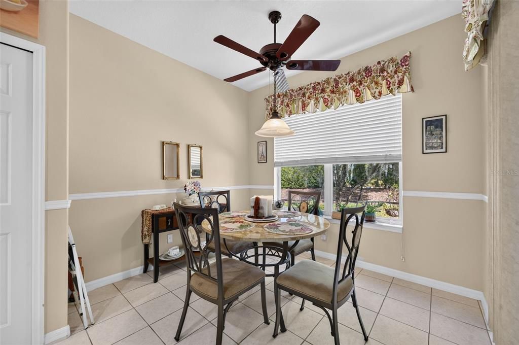 For Sale: $299,900 (2 beds, 2 baths, 1658 Square Feet)
