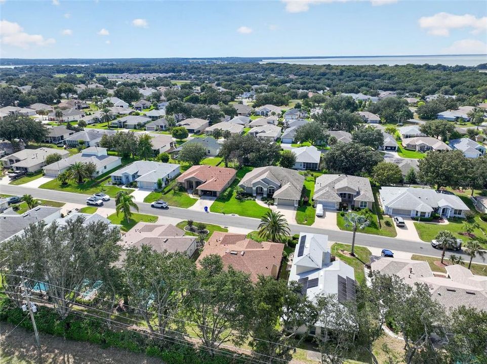 For Sale: $299,900 (2 beds, 2 baths, 1658 Square Feet)