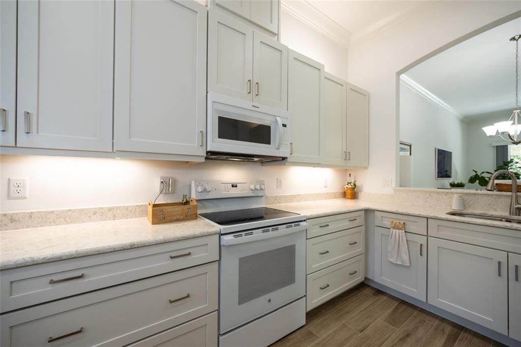 For Sale: $407,000 (3 beds, 2 baths, 1695 Square Feet)