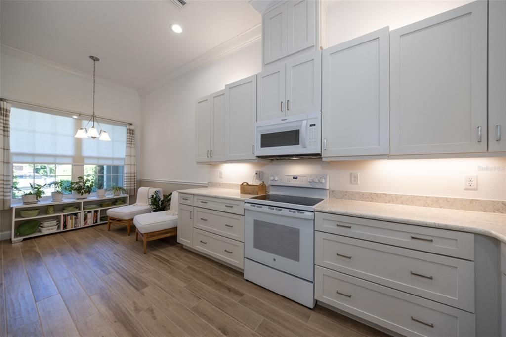 For Sale: $407,000 (3 beds, 2 baths, 1695 Square Feet)