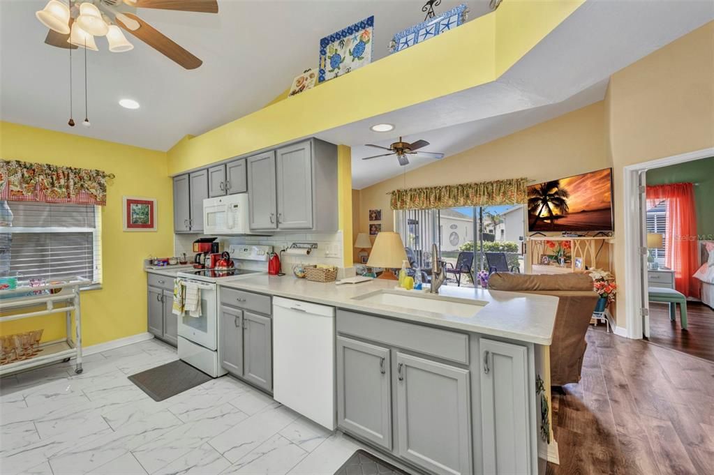 En Venta: $279,900 (2 camas, 2 baños, 1386 Pies cuadrados)