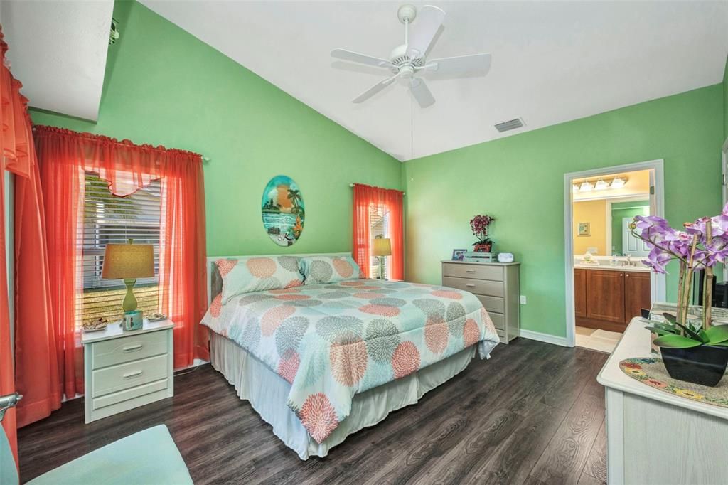 En Venta: $279,900 (2 camas, 2 baños, 1386 Pies cuadrados)