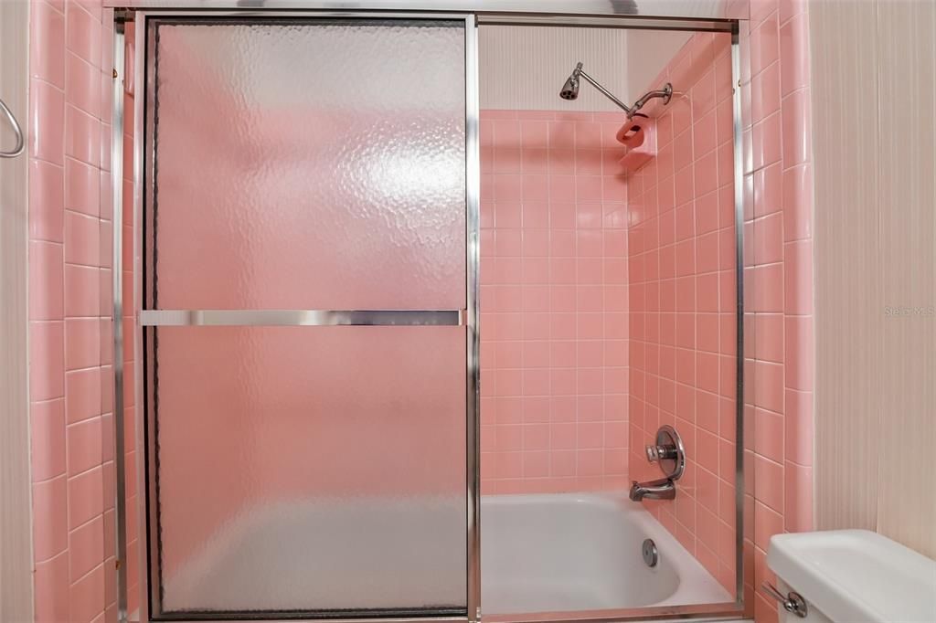 En Venta: $219,900 (2 camas, 2 baños, 1369 Pies cuadrados)