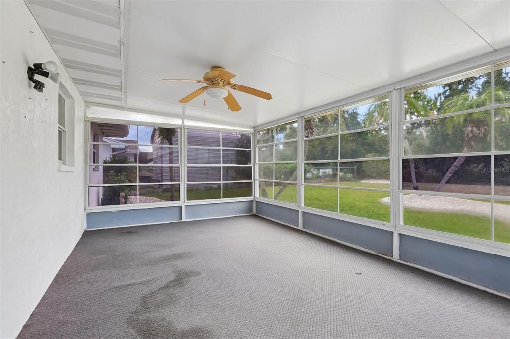 En Venta: $219,900 (2 camas, 2 baños, 1369 Pies cuadrados)