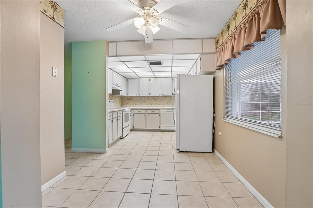 En Venta: $219,900 (2 camas, 2 baños, 1369 Pies cuadrados)