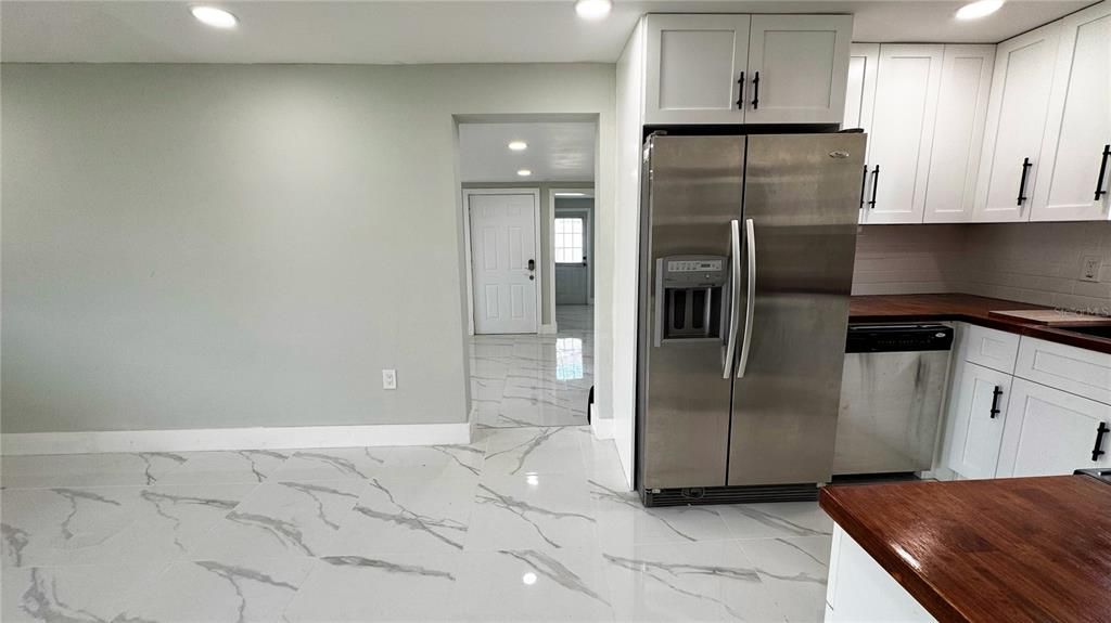 For Rent: $1,850 (2 beds, 2 baths, 1064 Square Feet)