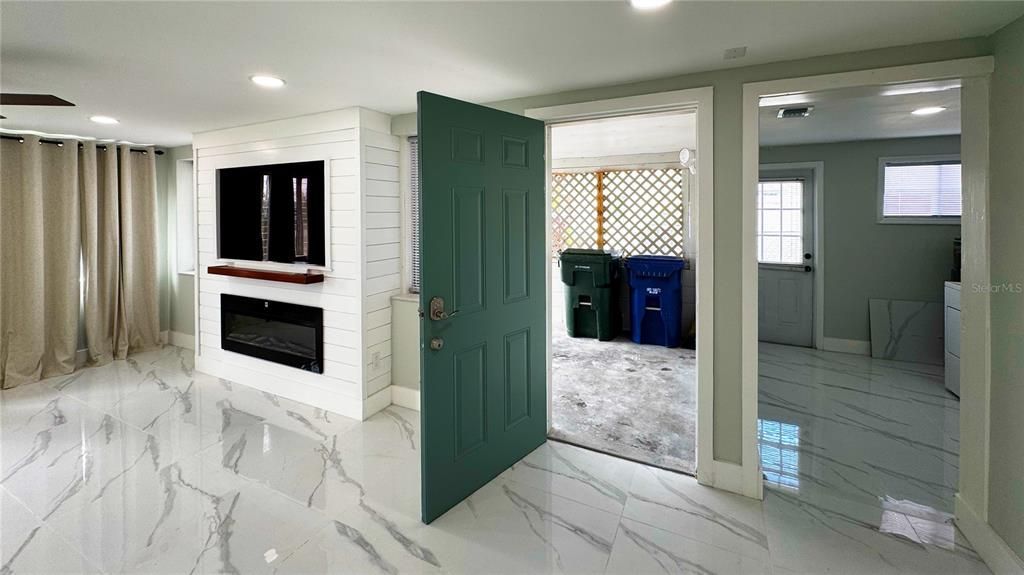 For Rent: $1,850 (2 beds, 2 baths, 1064 Square Feet)