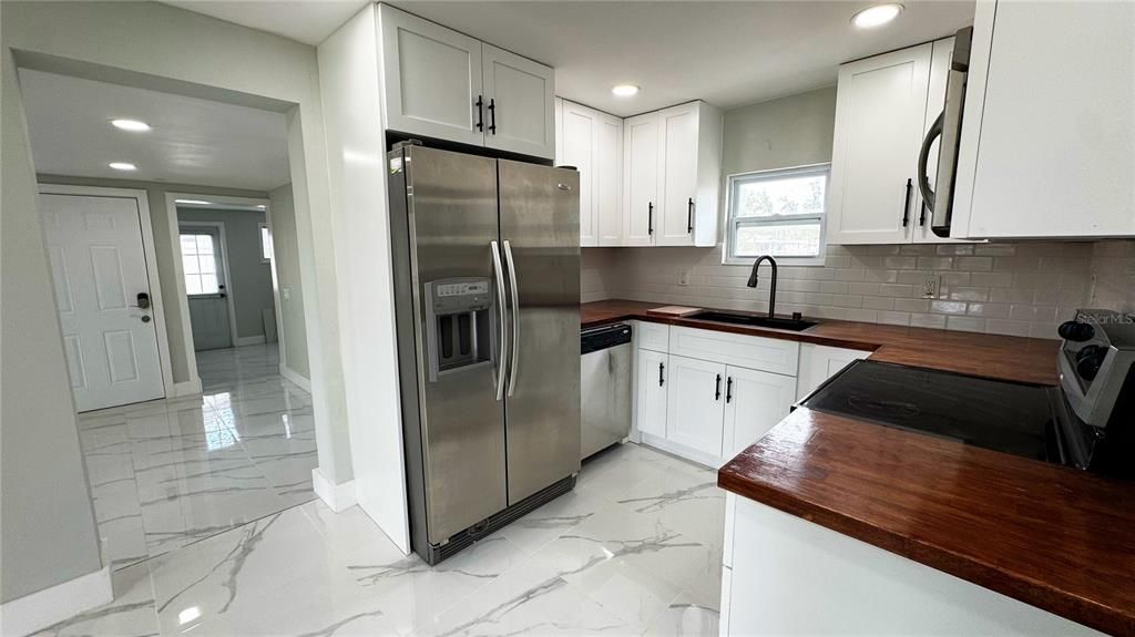 For Rent: $1,850 (2 beds, 2 baths, 1064 Square Feet)