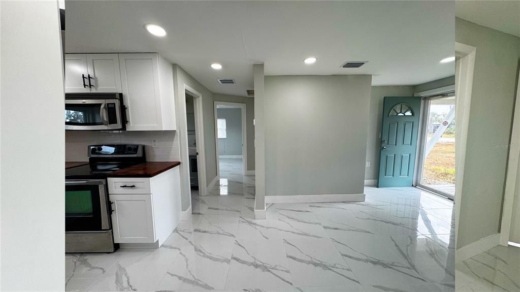 For Rent: $1,850 (2 beds, 2 baths, 1064 Square Feet)