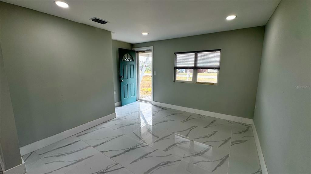 For Rent: $1,850 (2 beds, 2 baths, 1064 Square Feet)
