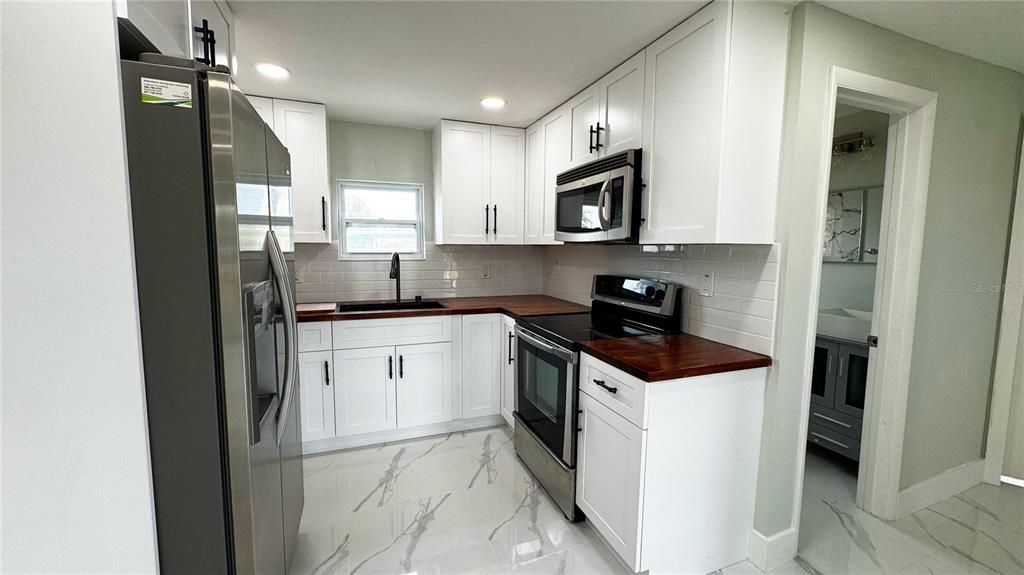 For Rent: $1,850 (2 beds, 2 baths, 1064 Square Feet)