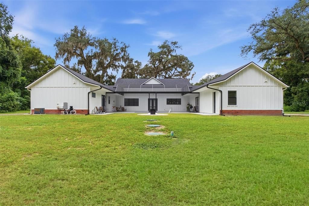 For Sale: $820,000 (5 beds, 5 baths, 3088 Square Feet)