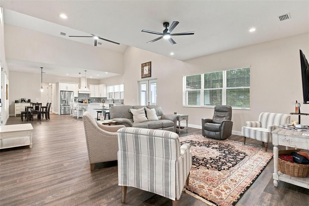For Sale: $820,000 (5 beds, 5 baths, 3088 Square Feet)