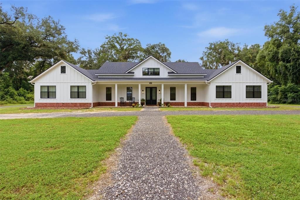 For Sale: $820,000 (5 beds, 5 baths, 3088 Square Feet)