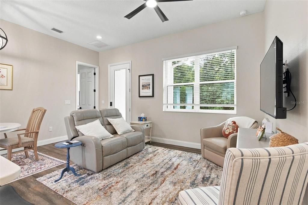 For Sale: $820,000 (5 beds, 5 baths, 3088 Square Feet)