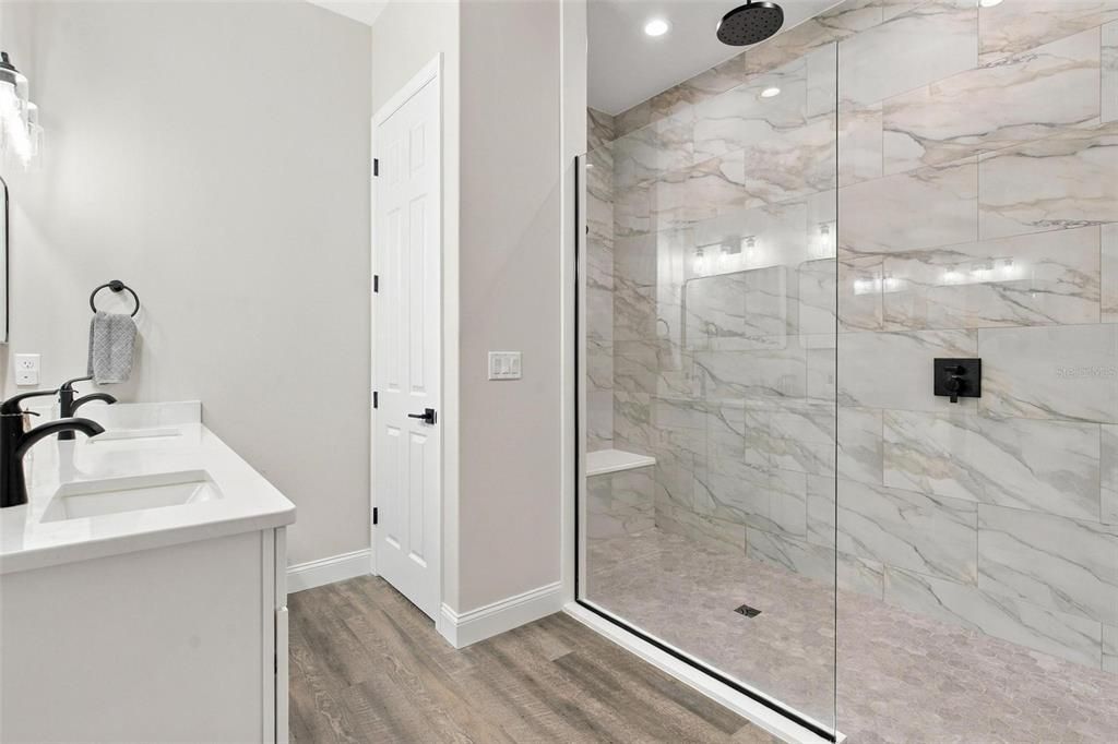 For Sale: $820,000 (5 beds, 5 baths, 3088 Square Feet)