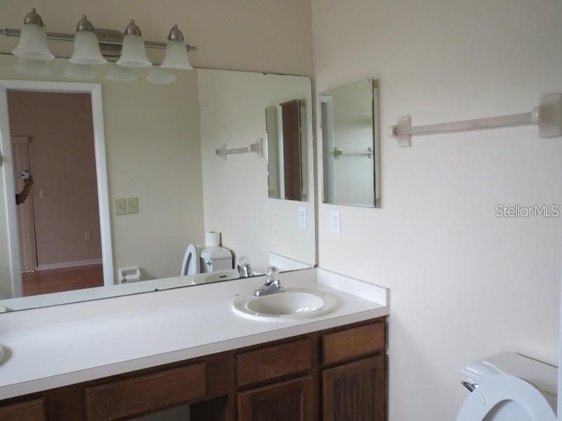 В аренду: $2,200 (3 спален, 2 ванн, 1249 Квадратных фут)