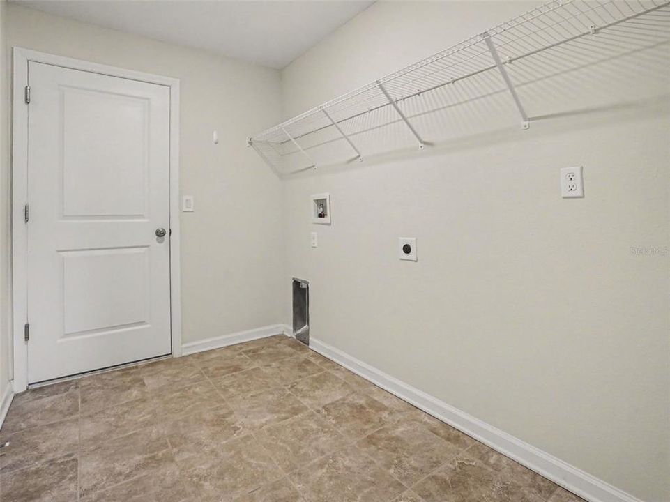For Sale: $329,900 (3 beds, 2 baths, 1552 Square Feet)
