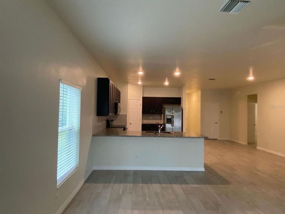 For Rent: $1,895 (3 beds, 2 baths, 1743 Square Feet)