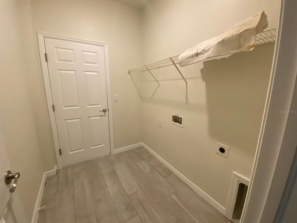For Rent: $1,895 (3 beds, 2 baths, 1743 Square Feet)