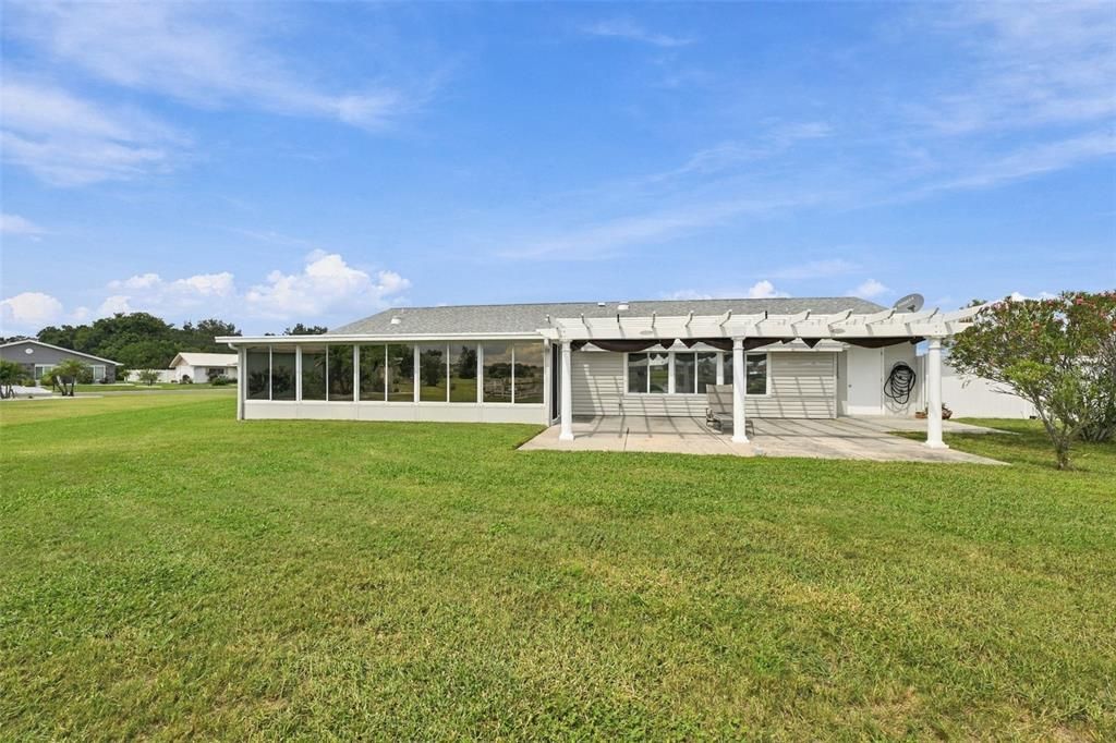 For Sale: $375,000 (2 beds, 2 baths, 1852 Square Feet)