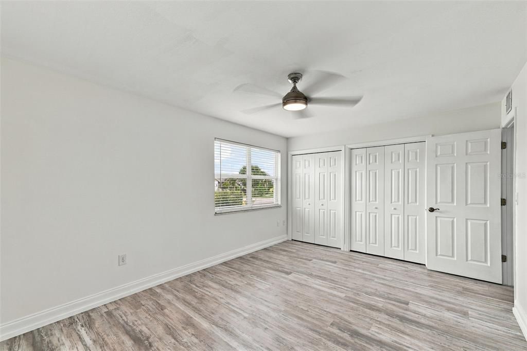 For Sale: $375,000 (2 beds, 2 baths, 1852 Square Feet)