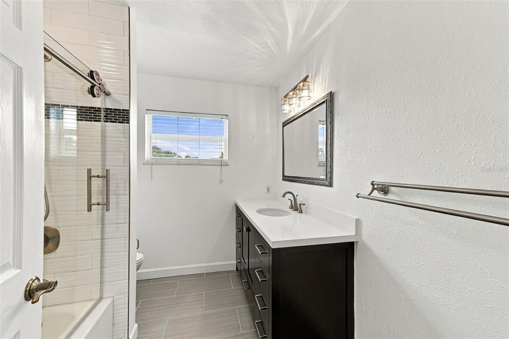 For Sale: $375,000 (2 beds, 2 baths, 1852 Square Feet)