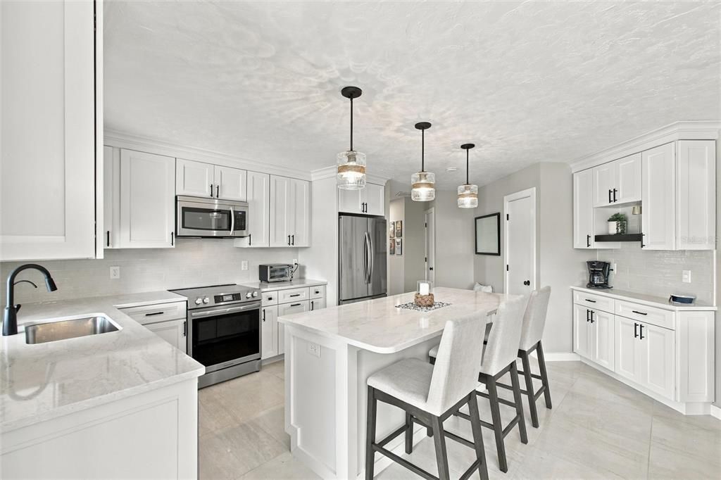 En Venta: $565,000 (3 camas, 2 baños, 1884 Pies cuadrados)