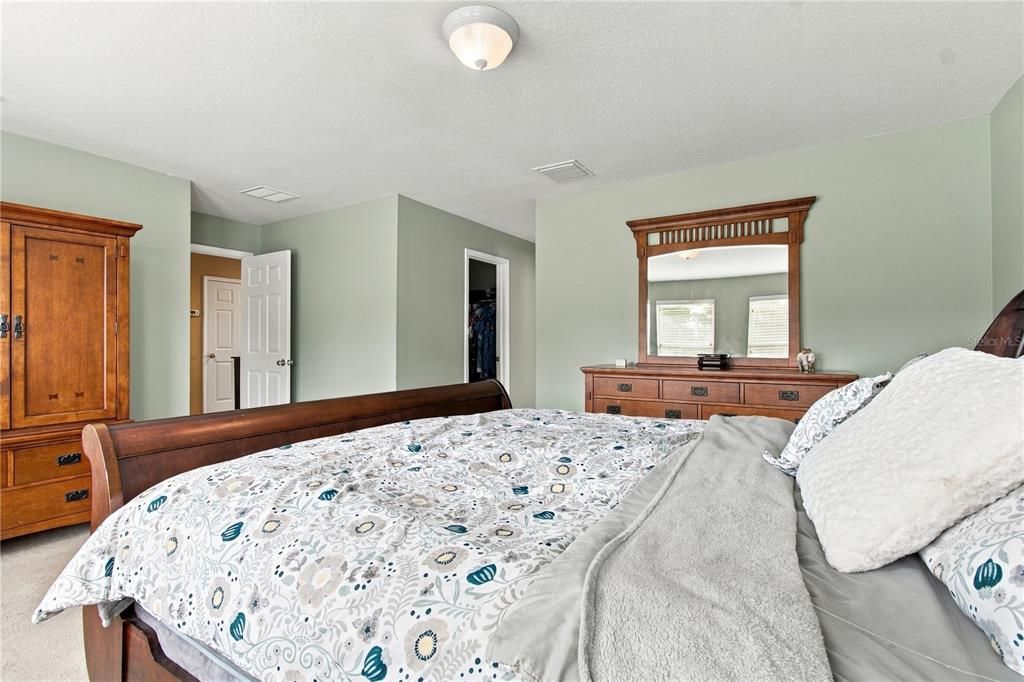 En Venta: $624,990 (4 camas, 2 baños, 2570 Pies cuadrados)