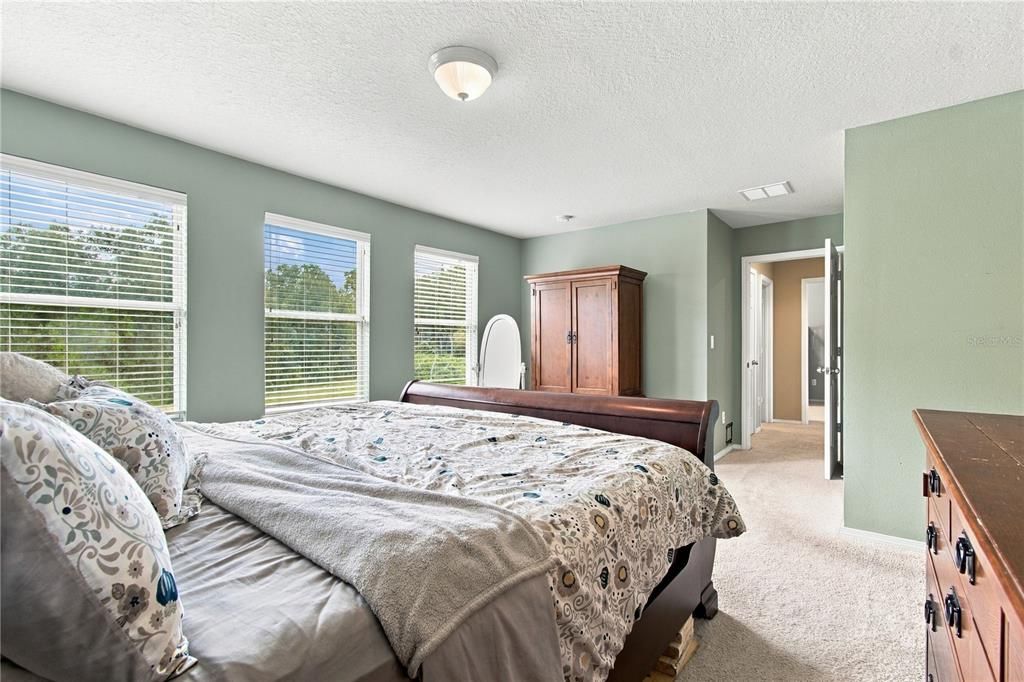 En Venta: $624,990 (4 camas, 2 baños, 2570 Pies cuadrados)