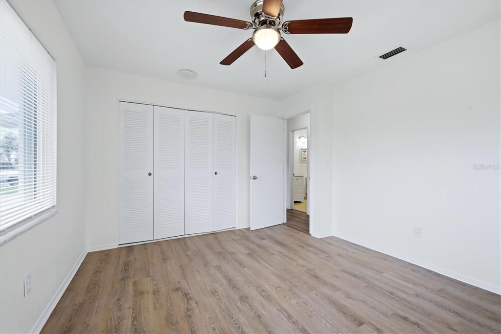 For Sale: $275,000 (2 beds, 2 baths, 1150 Square Feet)