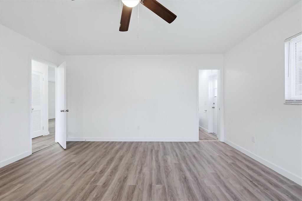 For Sale: $275,000 (2 beds, 2 baths, 1150 Square Feet)