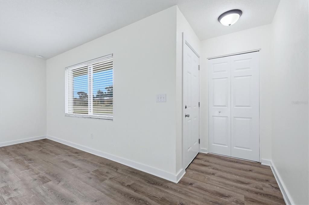 For Sale: $275,000 (2 beds, 2 baths, 1150 Square Feet)