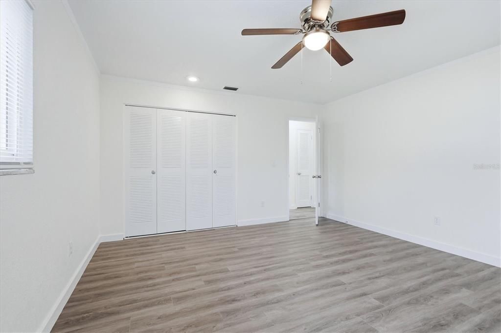 For Sale: $275,000 (2 beds, 2 baths, 1150 Square Feet)
